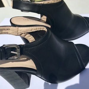 CATHY JEAN BLACK OPEN TOE/OPEN SLING BACK HEEL, 6